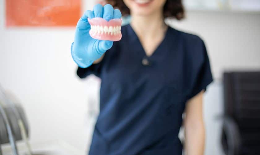 How to eat with new dentures